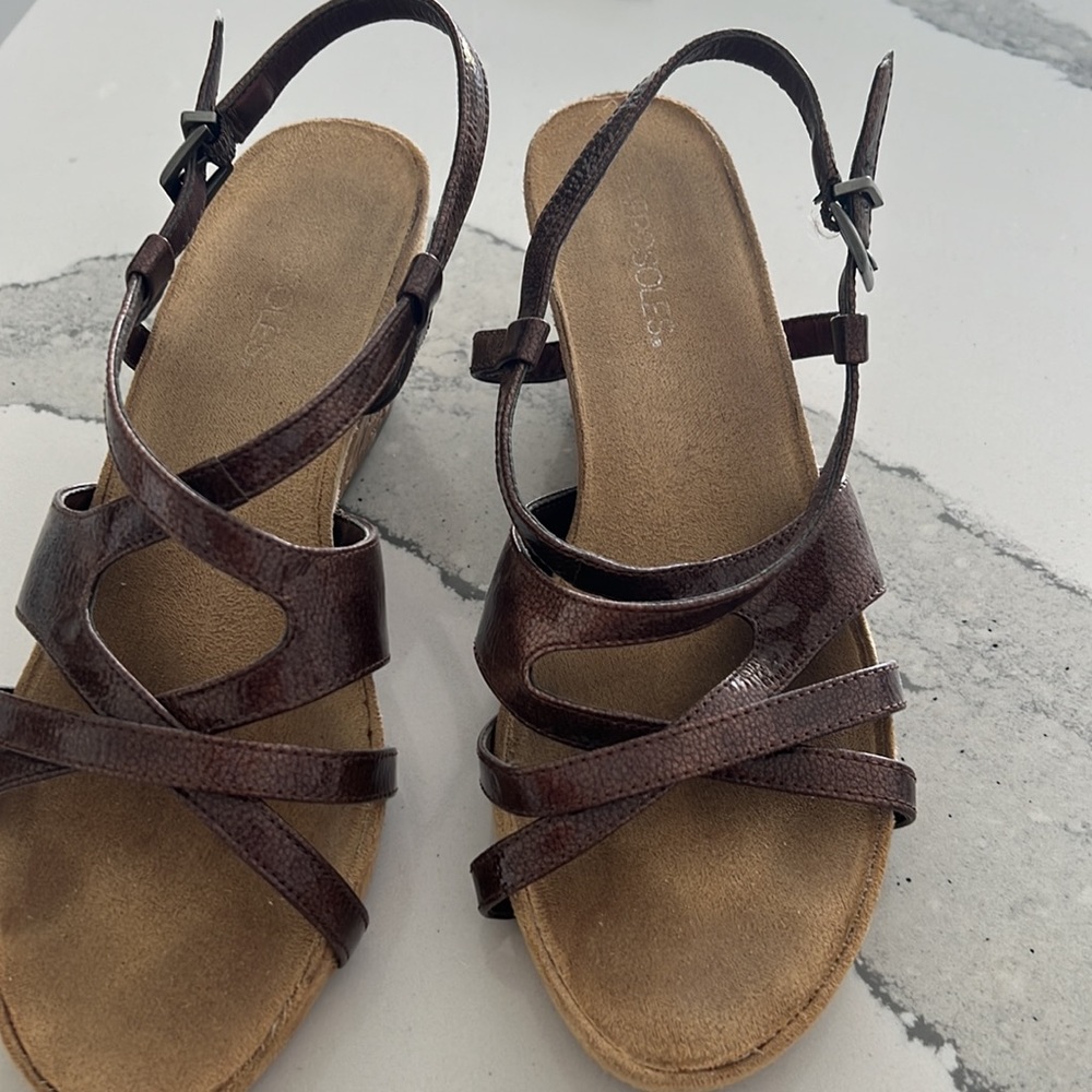Shoes - Picture 2 of 4